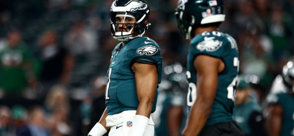 After a Teammate Made a Huge Mistake in Last Night's Game, Eagles QB Jalen Hurts Gave a Lesson in Leadership