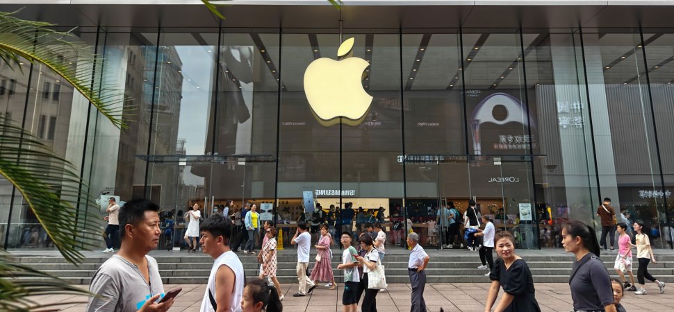 Apple Slashes iPhone Prices in China
