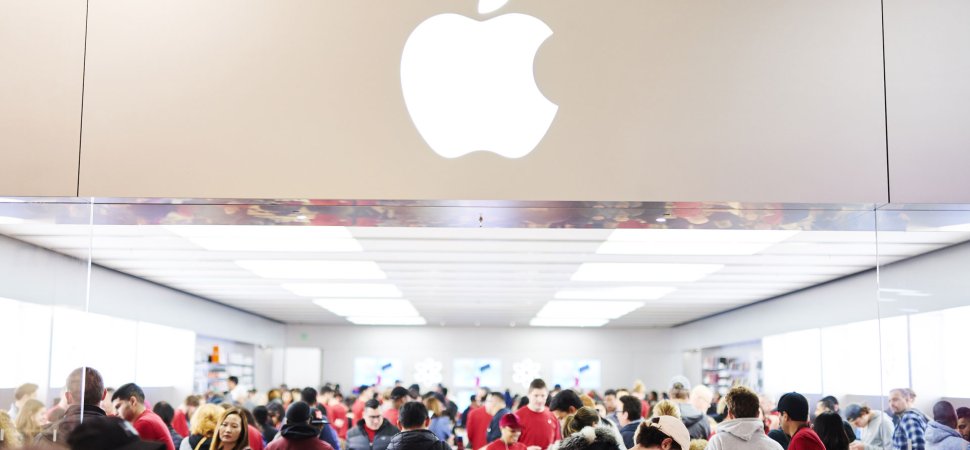 Apple Store Workers in New Jersey File Union Petition