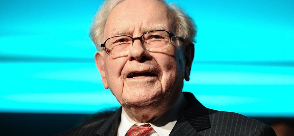 With 4 Words, Warren Buffett Explained Why He’s Cutting Off the Gates Foundation and Taught a Lesson For Every Leader