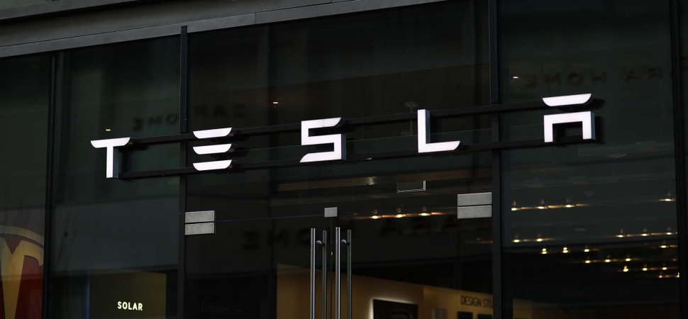 Tesla Settles Suit Over Man's Death in Crash Involving its Semi-Autonomous Driving Software