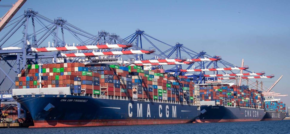 Shipping Rates Surge in Early Rush to Import Goods From Asia