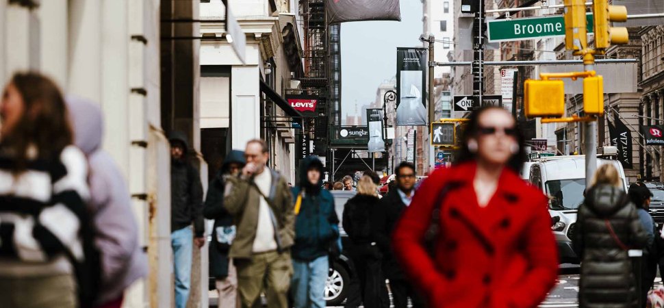 Consumer Confidence Backtracks for a Third Straight Month