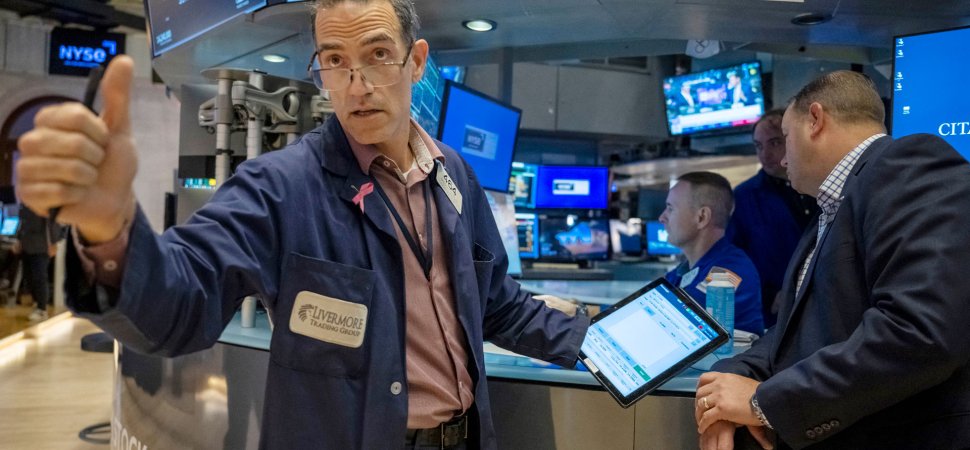 Stock Market Outlook: Investors Remain Bullish on Top-Heavy S&P 500