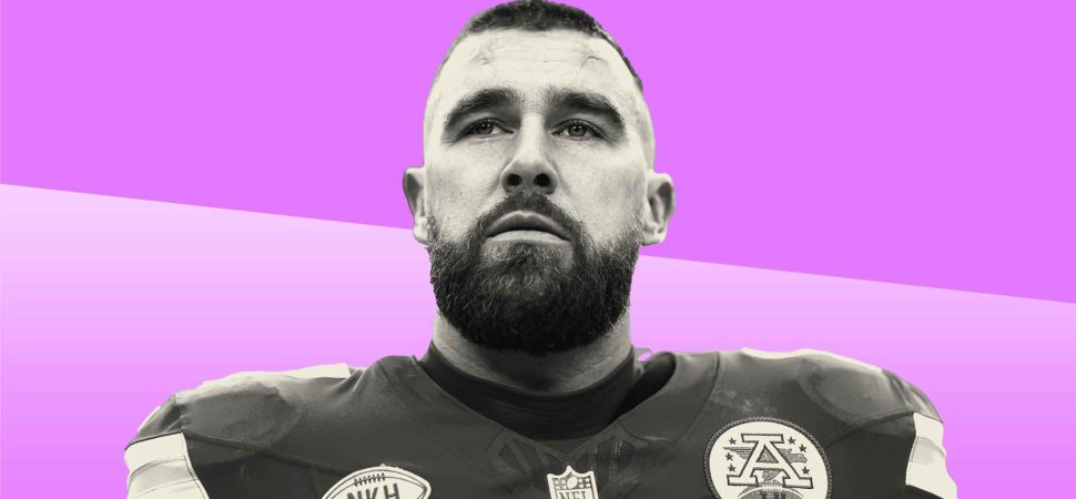 In Just 9 Seconds, Kansas City Chiefs Tight End–and Taylor Swift Boyfriend–Travis Kelce Taught a Lesson in Standing Up for Your Team